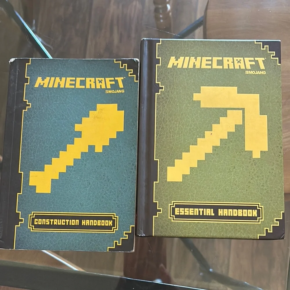 Minecraft Construction and Essential Handbooks (2)